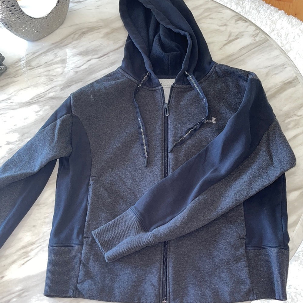 Under Armour Sweatshirt